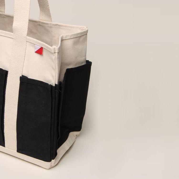 Pocket Carrying Tote